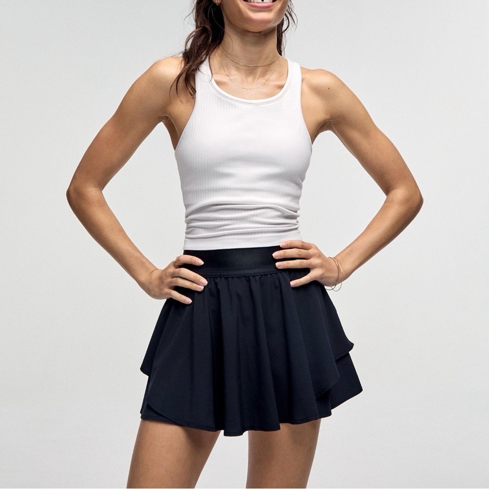 Lululemon Ebb to Street Cropped White Tank Top US 6